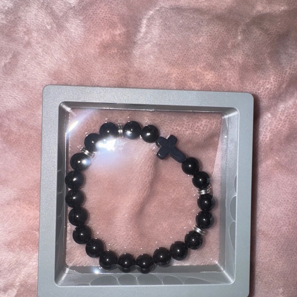Jewelry - ❤️NEW IN PACKAGE CROSS BRACELET
